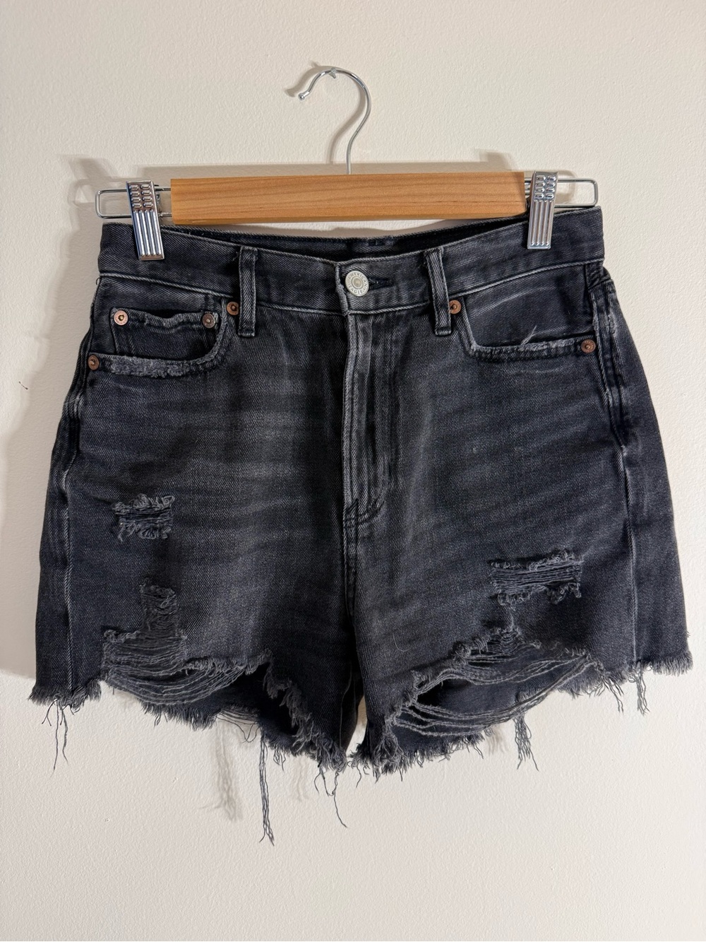 American Eagle Distressed Black 90s Boyfriend Jean Shorts Size 0